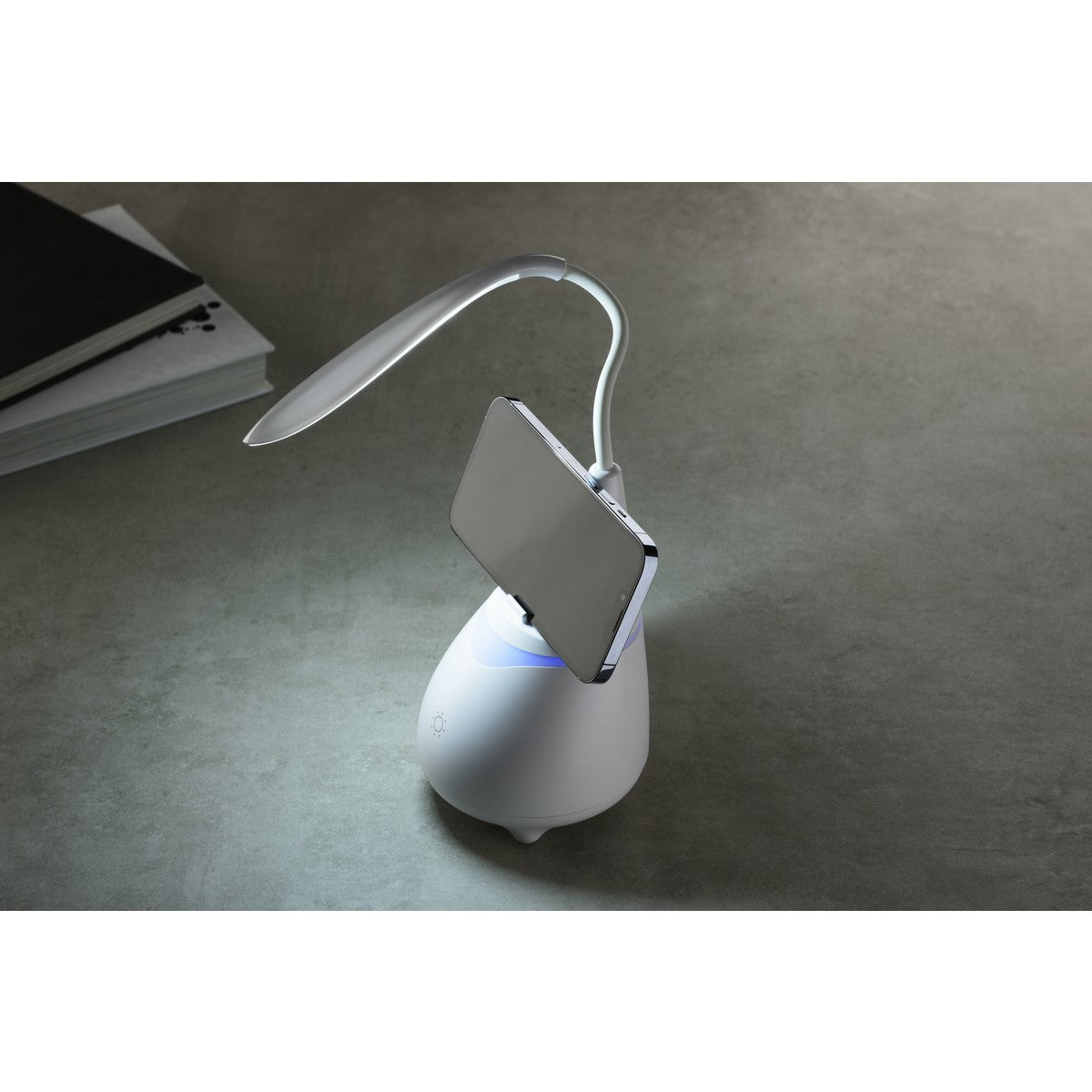 Desk light speaker